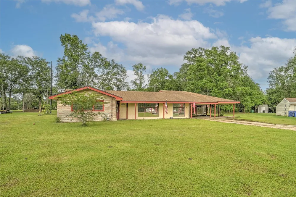 245 County Road 857 Evadale, TX 77612