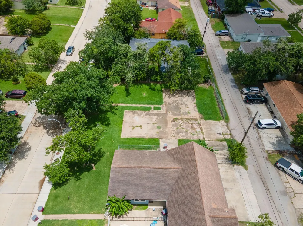 1735 W 7th Street Freeport, TX 77541