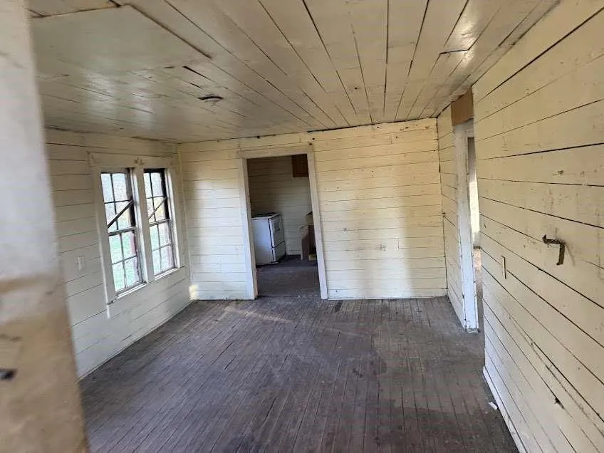 5932 Fm 1486 Road Montgomery, TX 77356