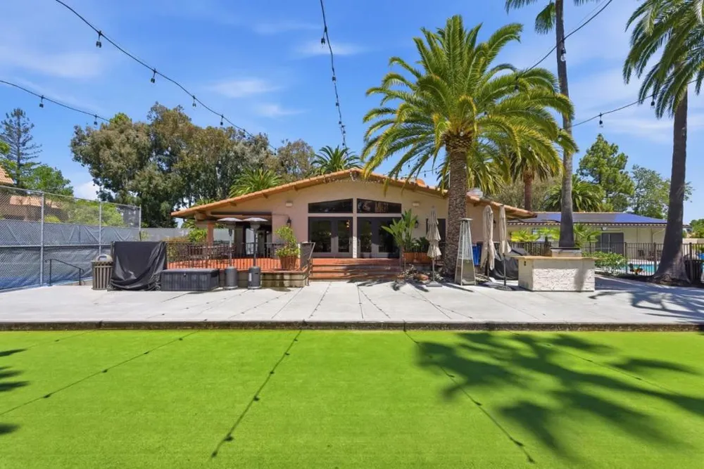 135 Vista Del Lago Los Gatos, CA 95032