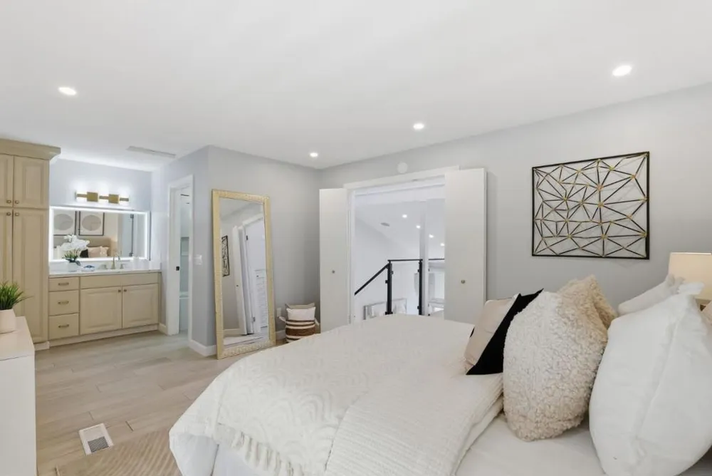 135 Vista Del Lago Los Gatos, CA 95032