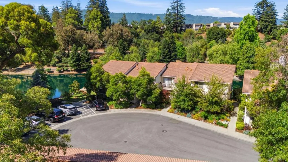 135 Vista Del Lago Los Gatos, CA 95032