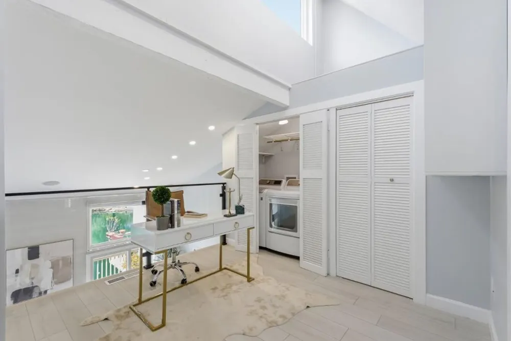 135 Vista Del Lago Los Gatos, CA 95032