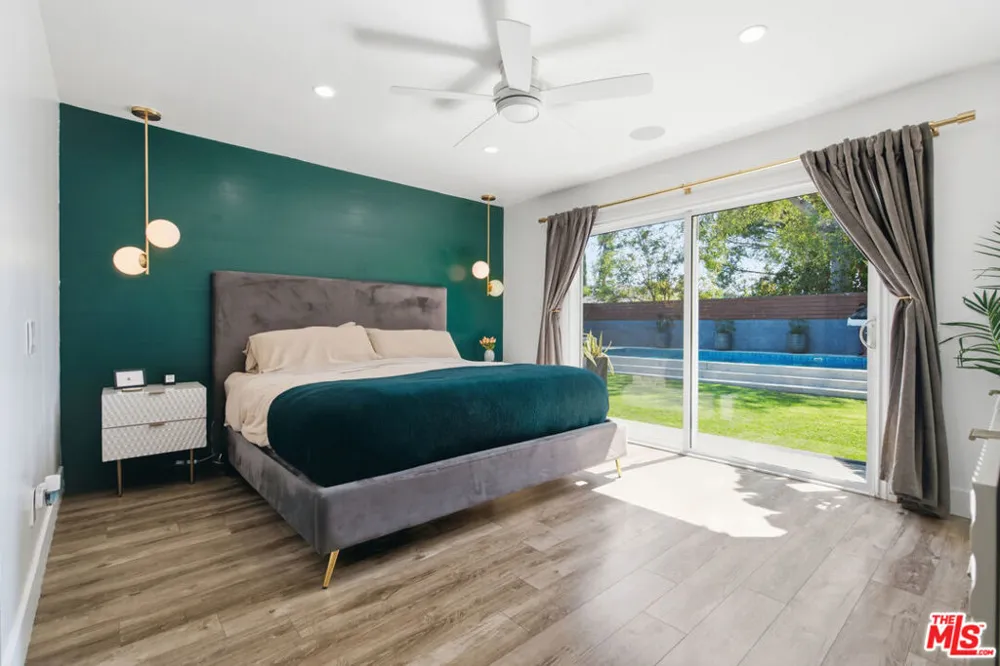 6734 Agnes Avenue North Hollywood, CA 91606