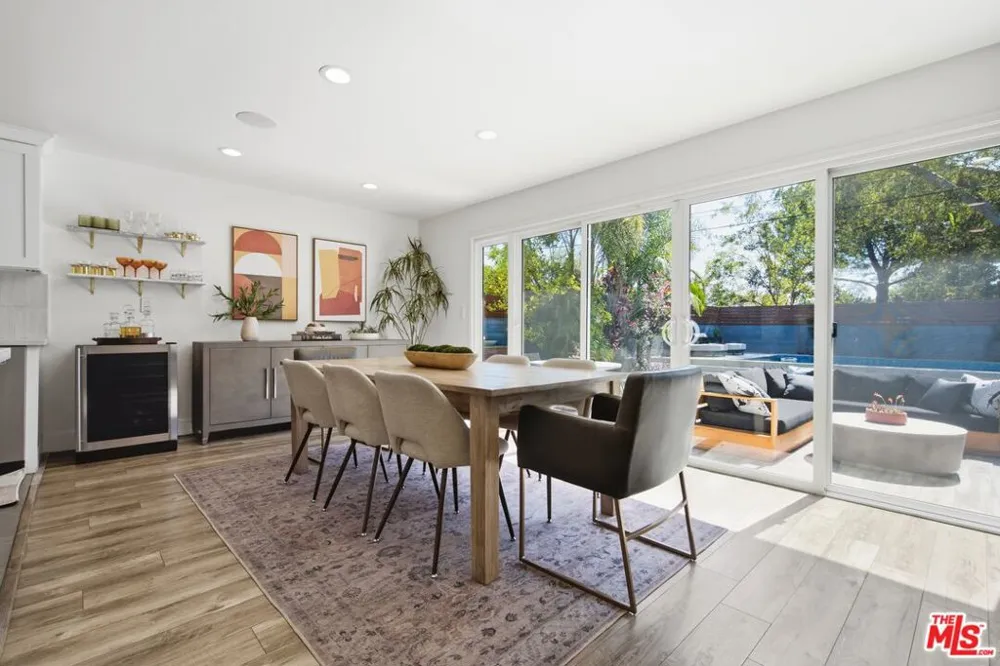 6734 Agnes Avenue North Hollywood, CA 91606