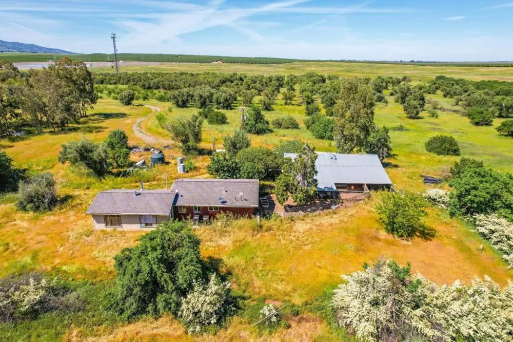 27643 County Road 88 Winters, CA 95694
