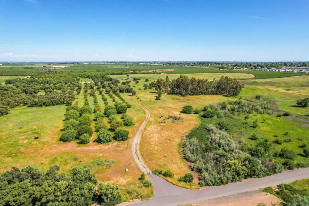 27643 County Road 88 Winters, CA 95694