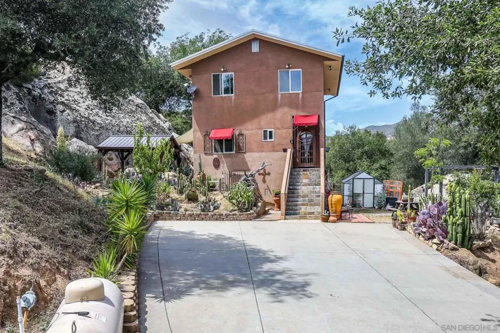 20841 Deerhorn Valley Rd Jamul, CA 91935