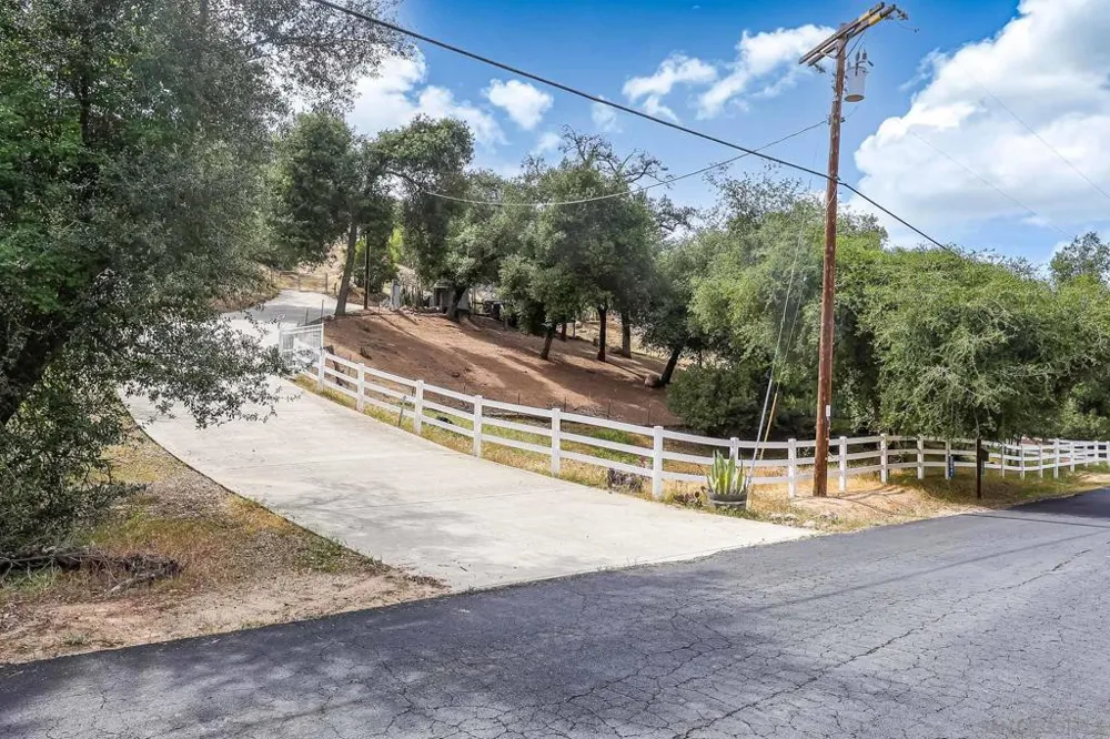 20841 Deerhorn Valley Rd Jamul, CA 91935