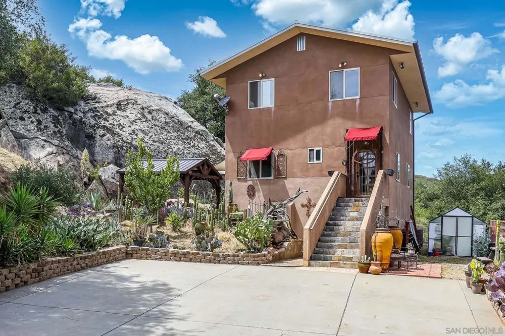 20841 Deerhorn Valley Rd Jamul, CA 91935