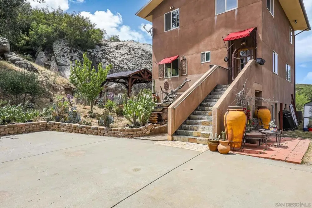 20841 Deerhorn Valley Rd Jamul, CA 91935