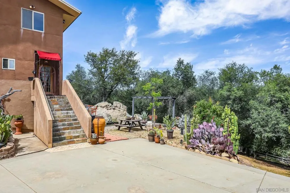20841 Deerhorn Valley Rd Jamul, CA 91935