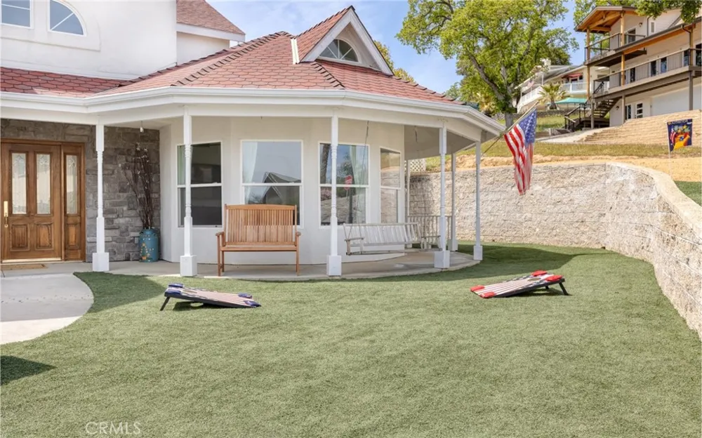 3105 E Beach Circle Bradley, CA 93426