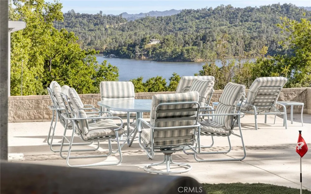 3105 E Beach Circle Bradley, CA 93426