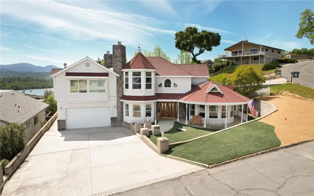 3105 E Beach Circle Bradley, CA 93426