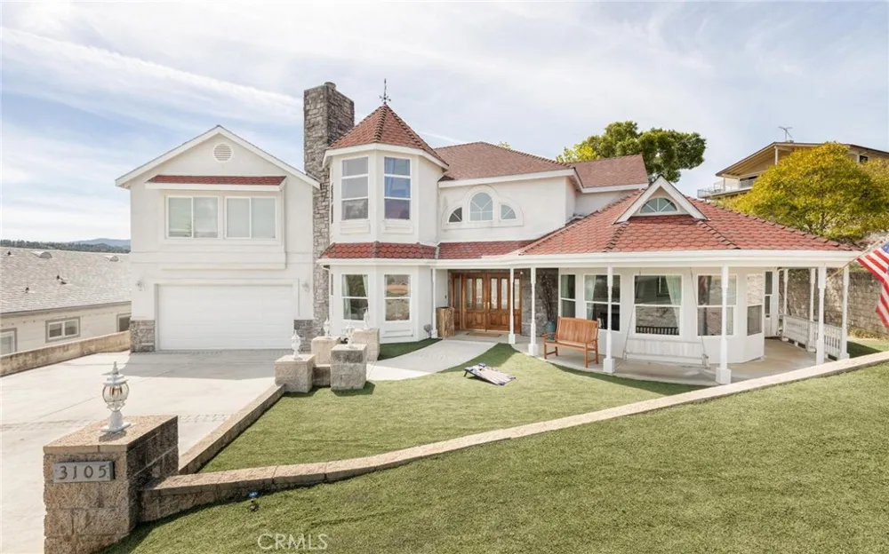 3105 E Beach Circle Bradley, CA 93426