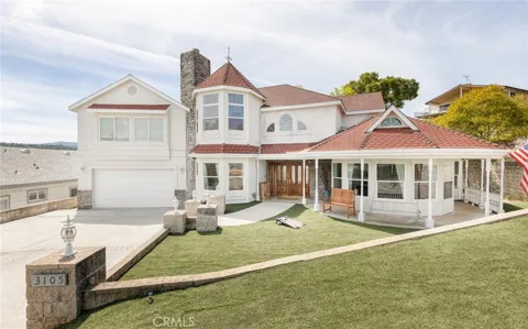 3105 E Beach Circle
