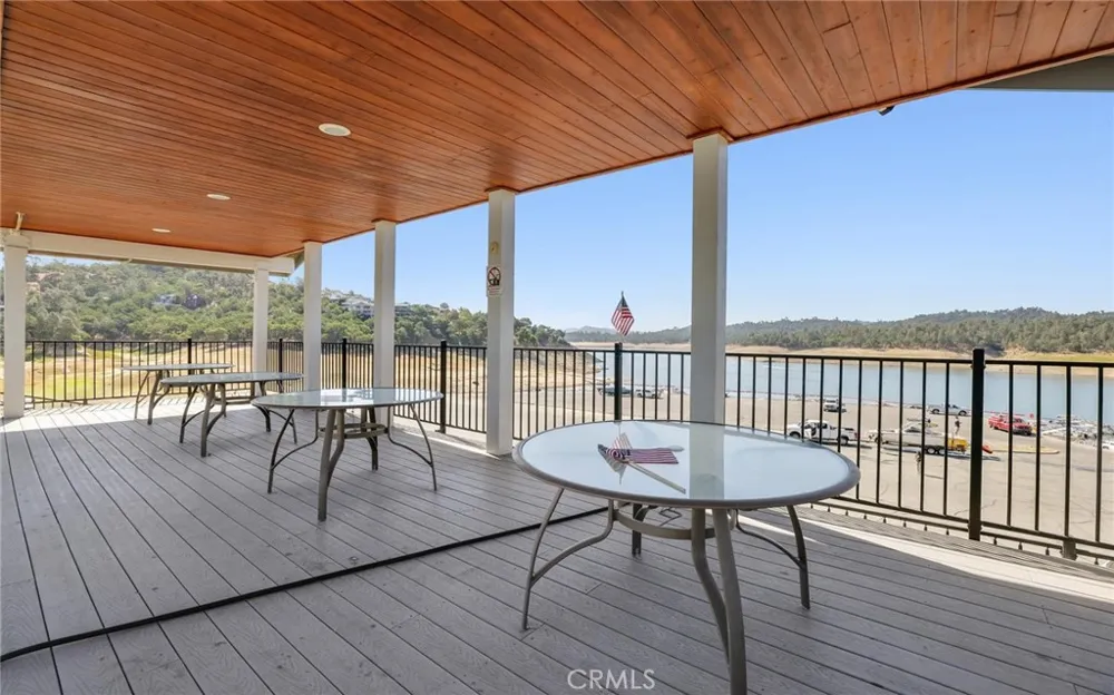 3105 E Beach Circle Bradley, CA 93426