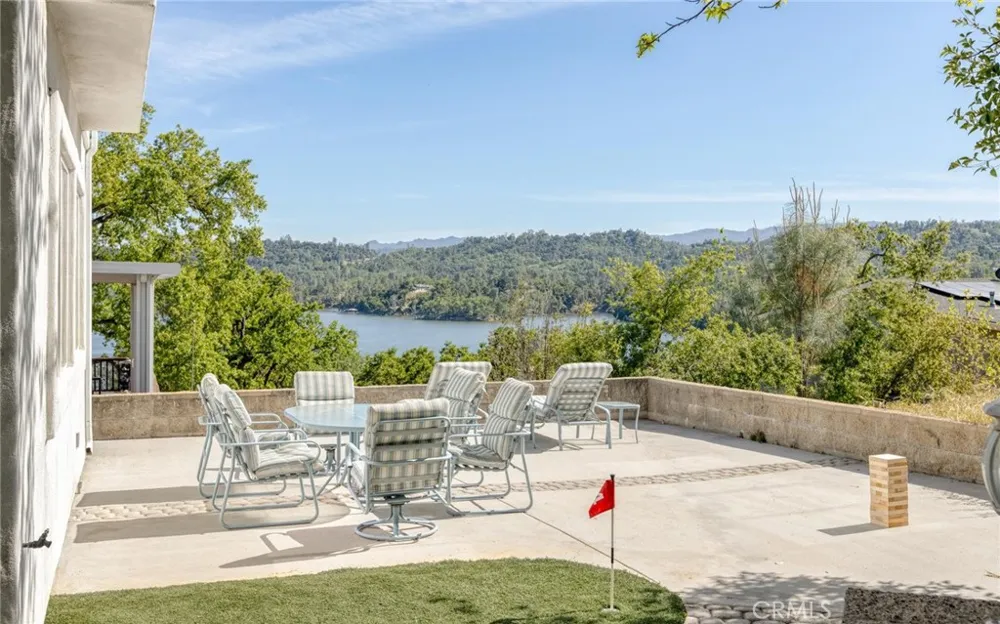 3105 E Beach Circle Bradley, CA 93426