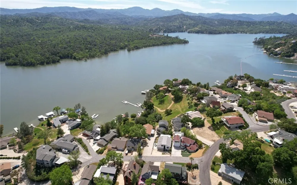 3105 E Beach Circle Bradley, CA 93426