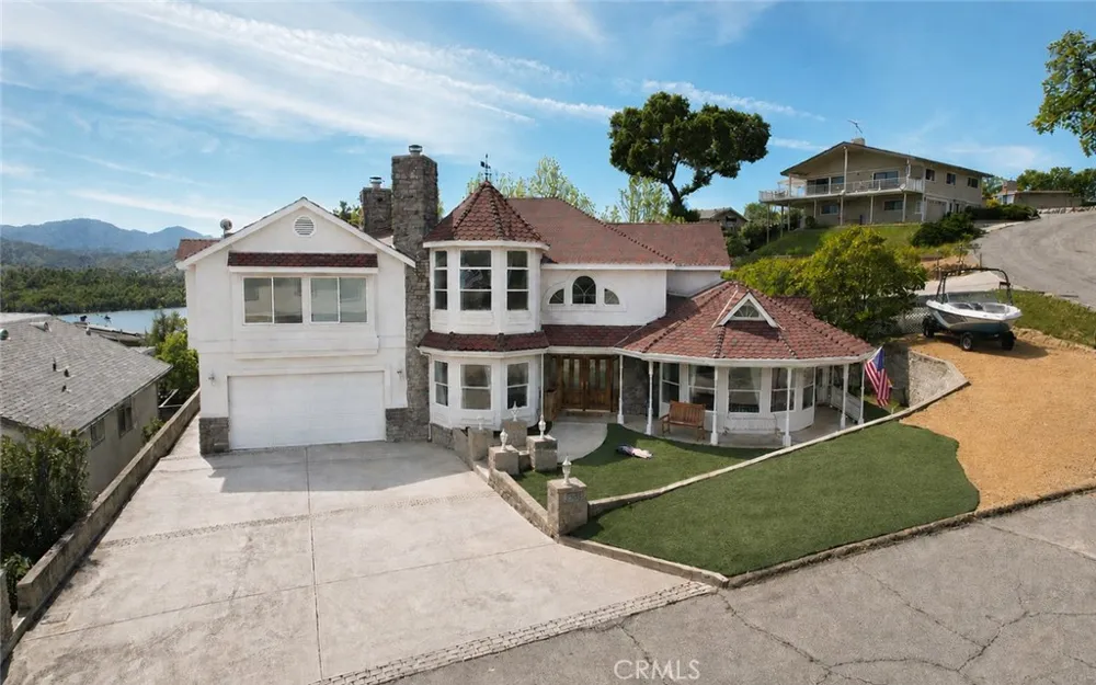 3105 E Beach Circle Bradley, CA 93426