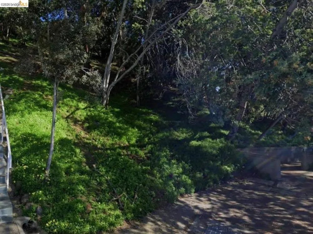 Westview DR Oakland, CA 94705
