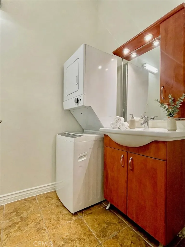 312 W 5th Street #510 Los Angeles, CA 90013
