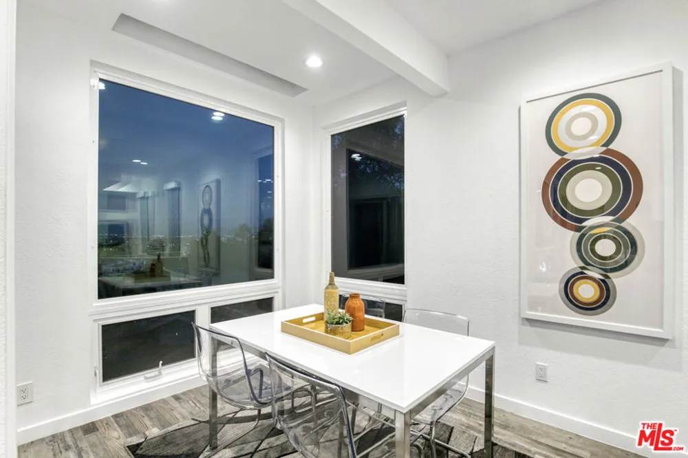 4110 Vanetta Place Studio City, CA 91604