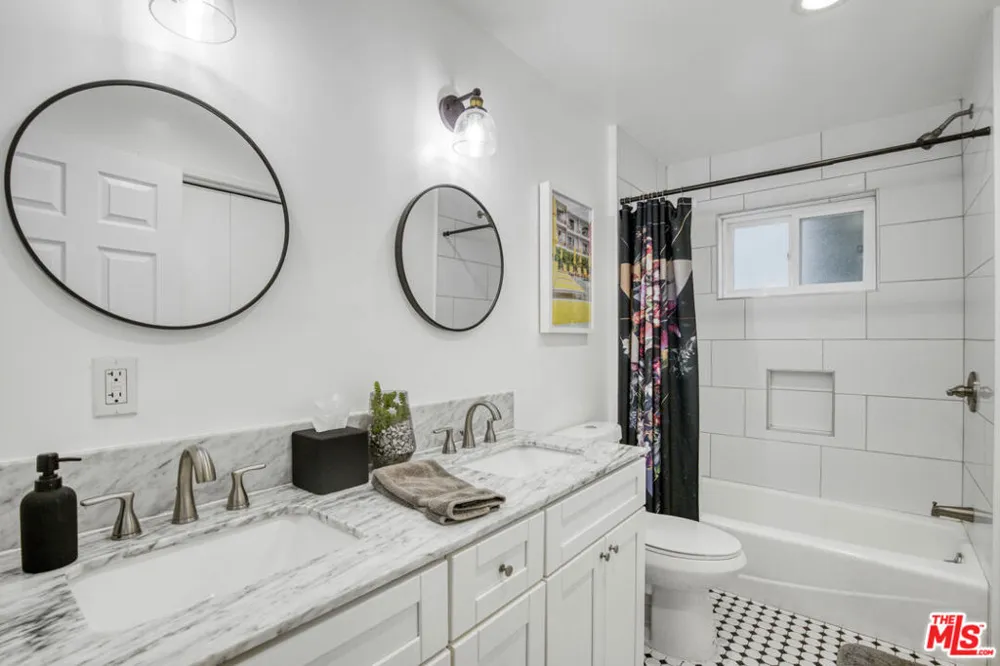 4110 Vanetta Place Studio City, CA 91604