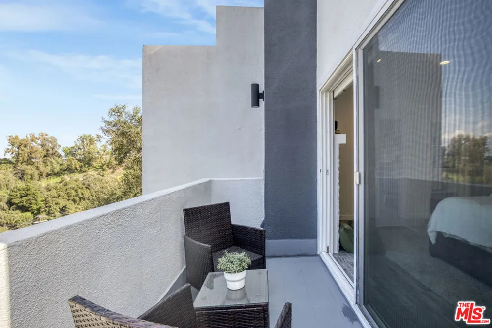 4110 Vanetta Place Studio City, CA 91604