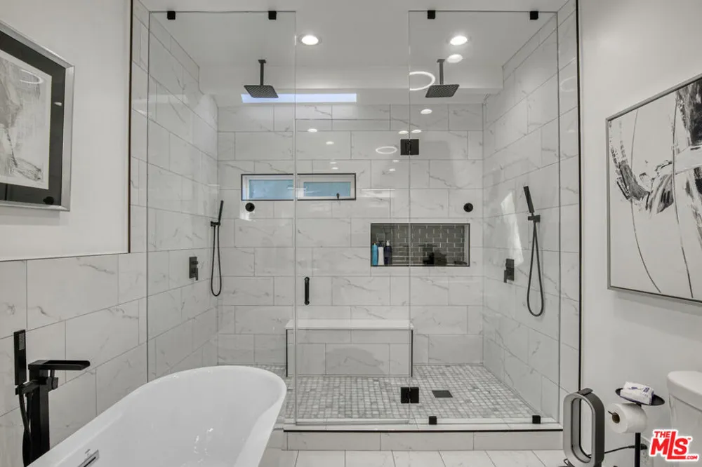 4110 Vanetta Place Studio City, CA 91604