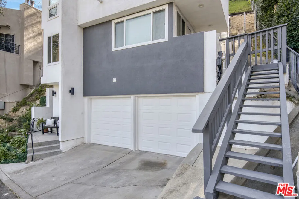 4110 Vanetta Place Studio City, CA 91604