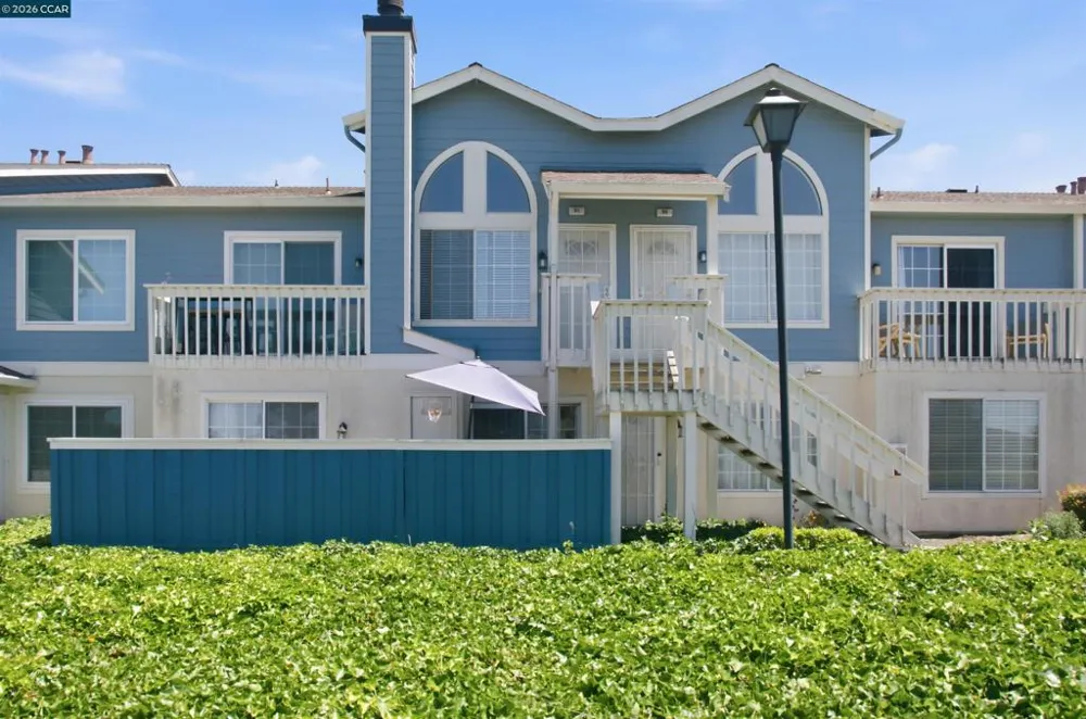 90 Glenwood Hercules, CA 94547