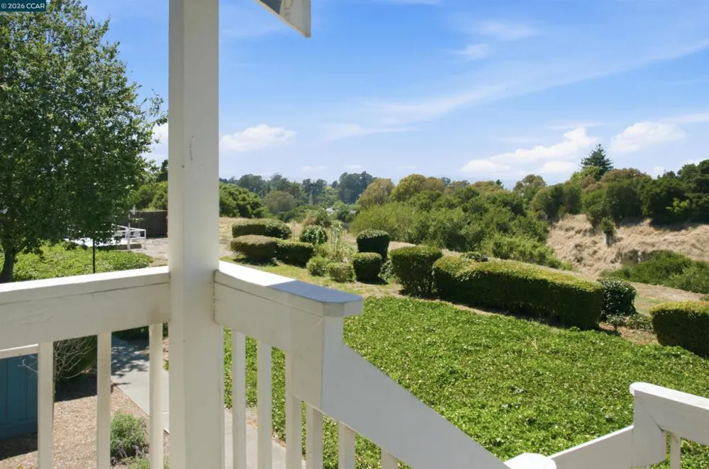 90 Glenwood Hercules, CA 94547