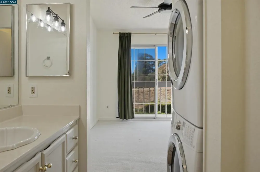90 Glenwood Hercules, CA 94547