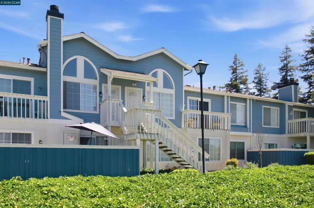 90 Glenwood Hercules, CA 94547