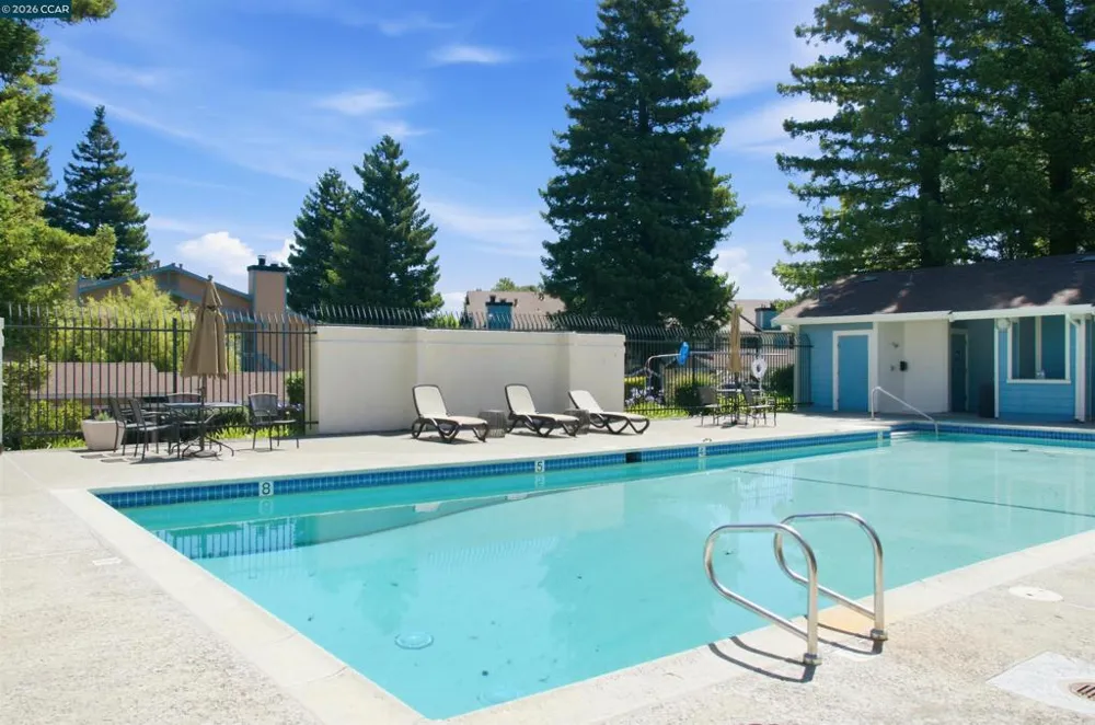90 Glenwood Hercules, CA 94547