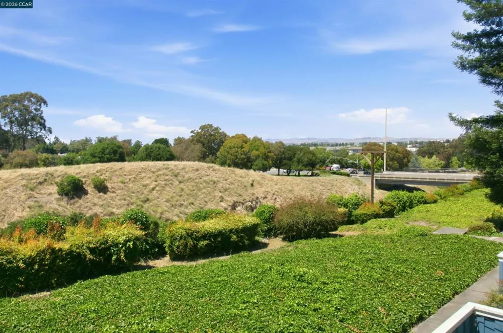 90 Glenwood Hercules, CA 94547