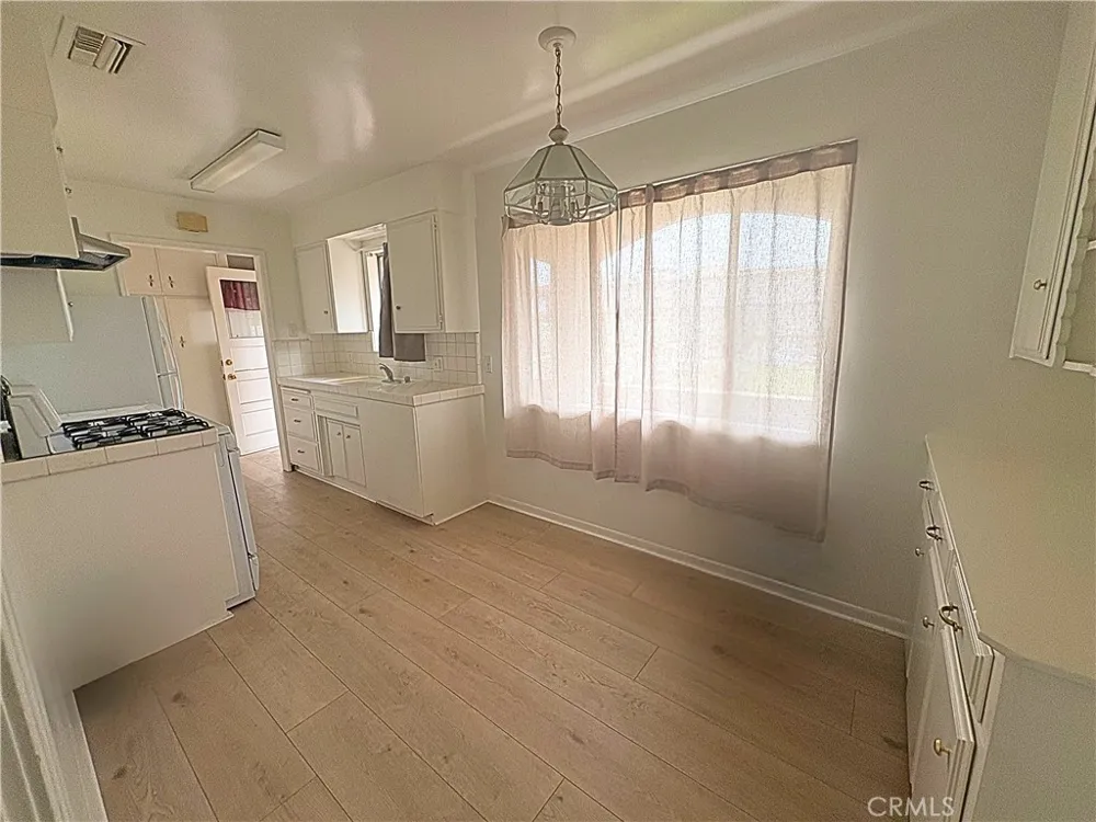 216 W D Ontario, CA 91762