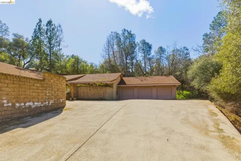 23608 Porcina Way