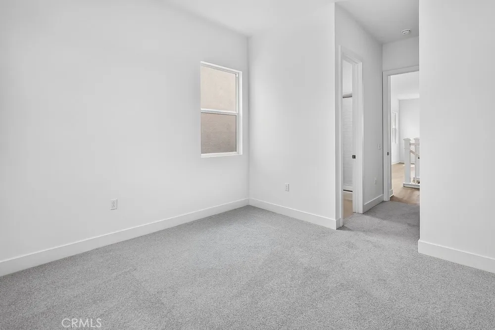 204 Briar Moon Irvine, CA 92618