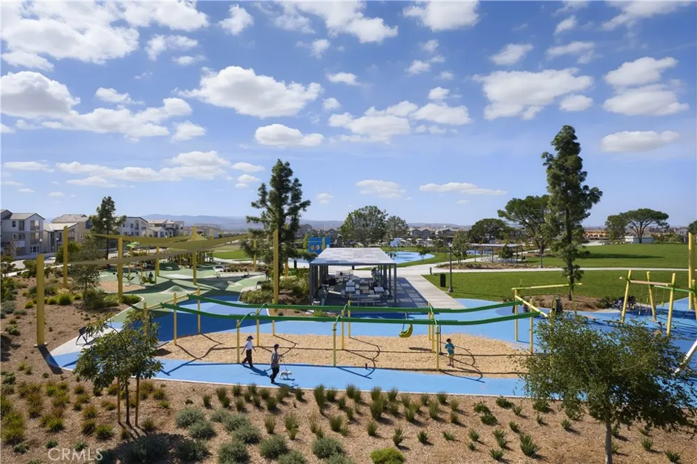 204 Briar Moon Irvine, CA 92618