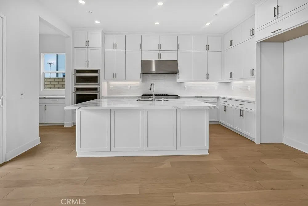 204 Briar Moon Irvine, CA 92618