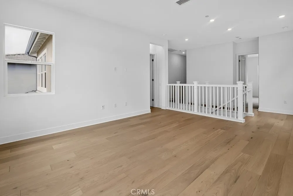 204 Briar Moon Irvine, CA 92618