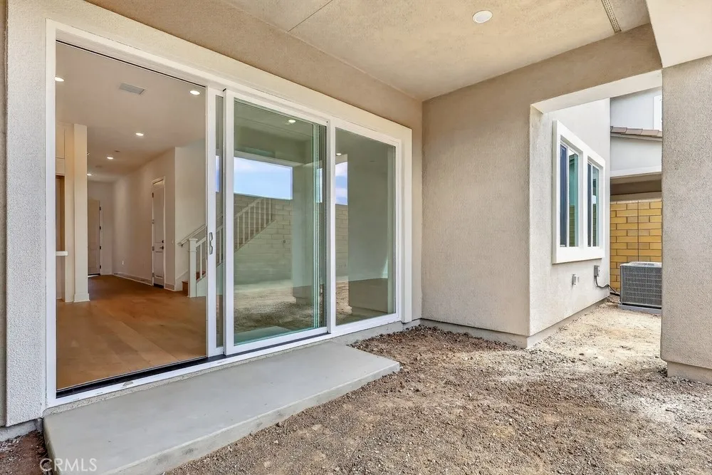 204 Briar Moon Irvine, CA 92618