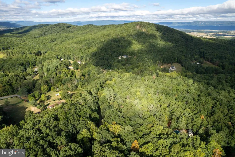 HOLIDAY HILL RD. Luray, VA 22835