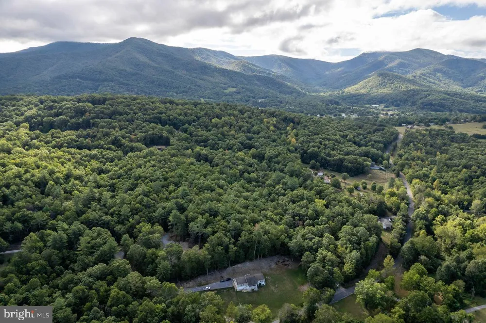 HOLIDAY HILL RD. Luray, VA 22835