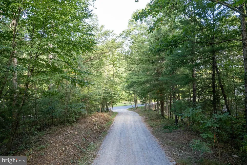 HOLIDAY HILL RD. Luray, VA 22835