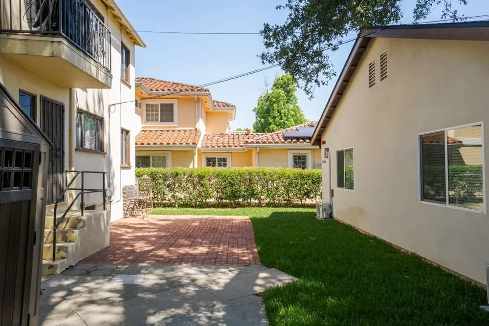 1806 8th St #A Alhambra, CA 91803