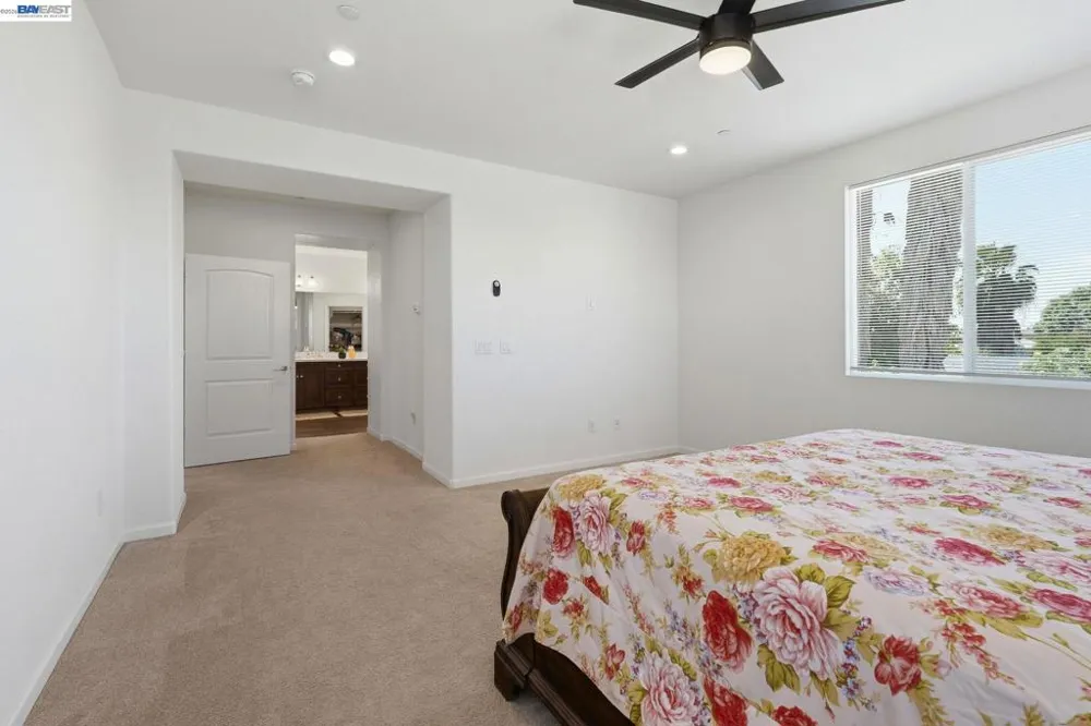 2126 Grapevine Dr Livingston, CA 95334